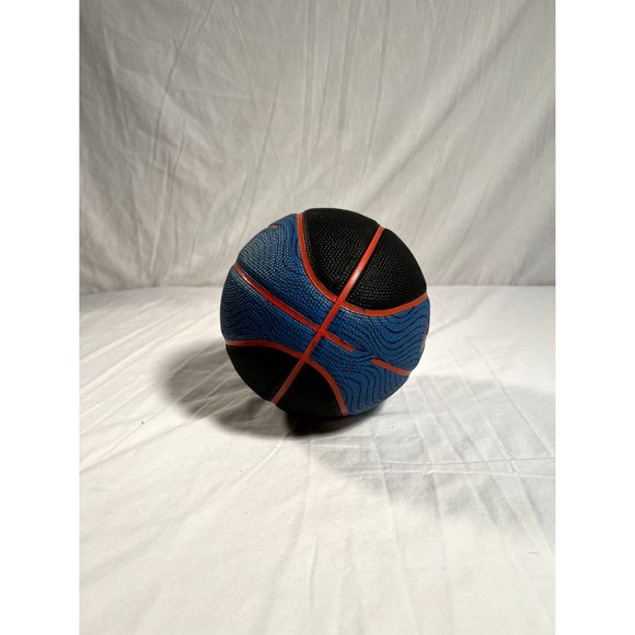 Nike Mini Basketball Size 3 - Picture 2 of 5